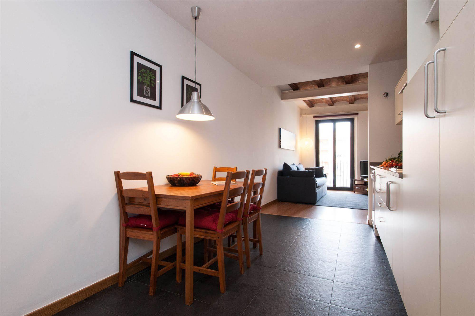 Short Stay Group Liceu Serviced Apartments Barcelona Exterior photo