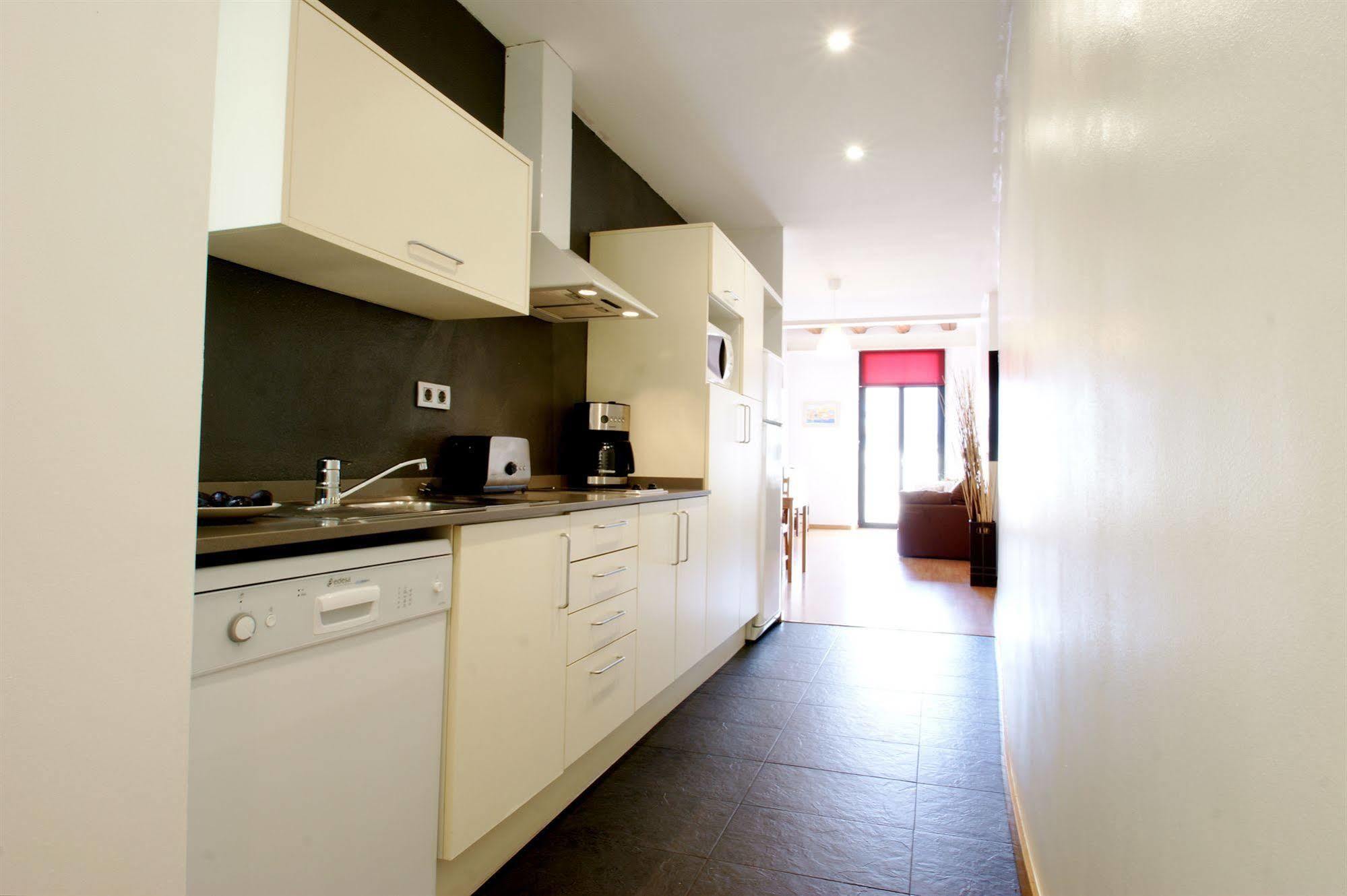 Short Stay Group Liceu Serviced Apartments Barcelona Exterior photo