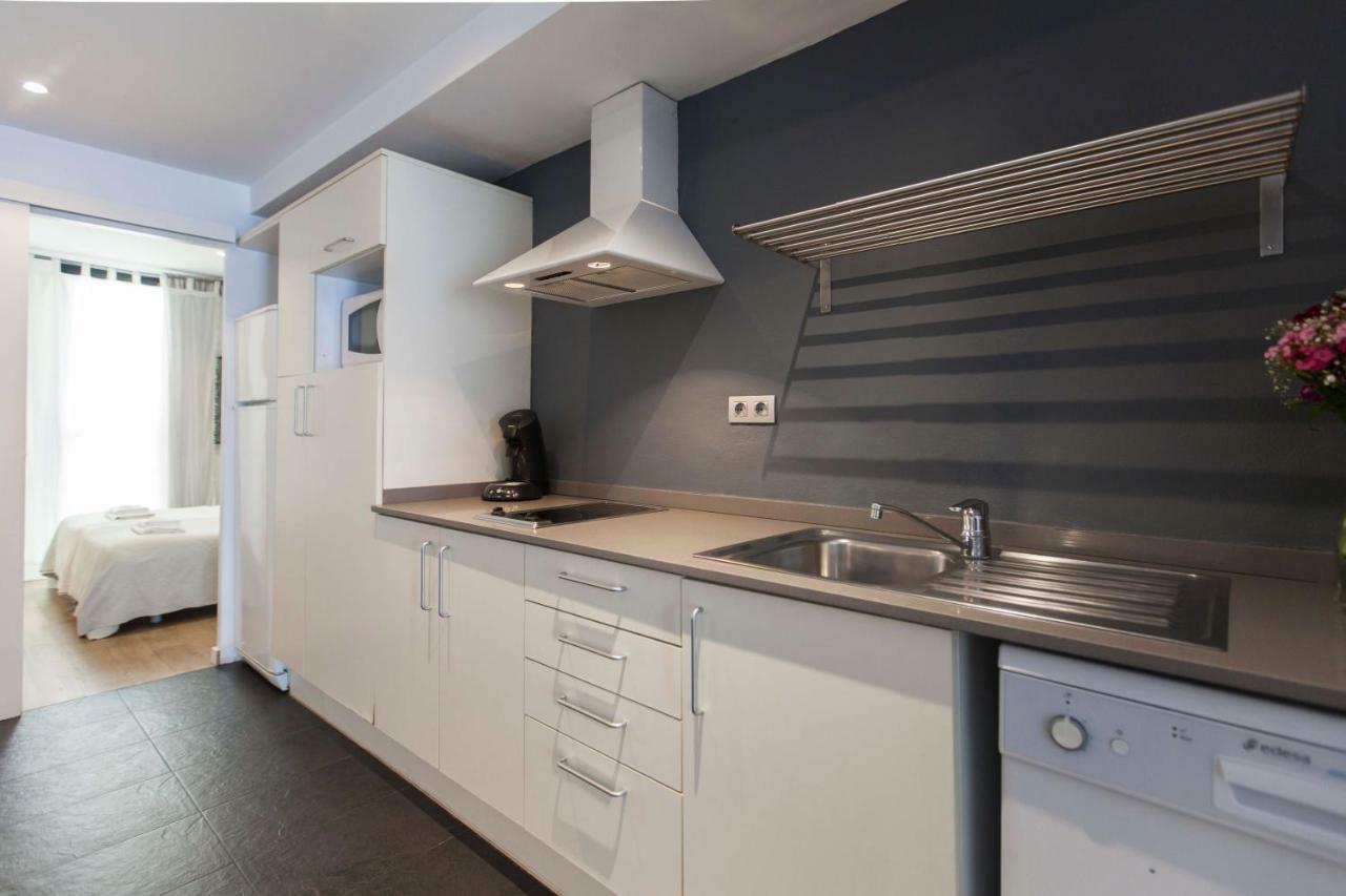 Short Stay Group Liceu Serviced Apartments Barcelona Exterior photo