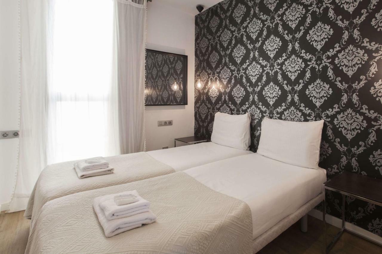 Short Stay Group Liceu Serviced Apartments Barcelona Exterior photo